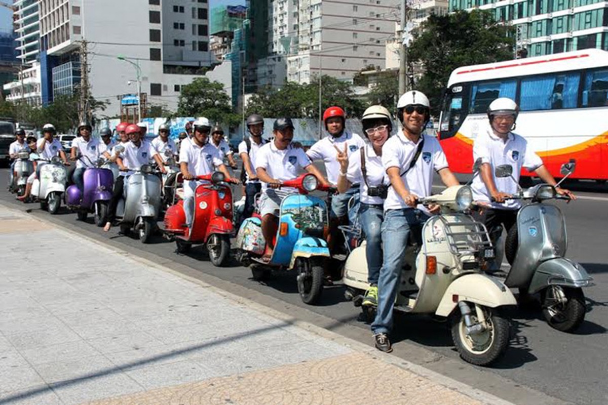 Hang tram Vespa co tu hoi tai Festival bien Nha Trang